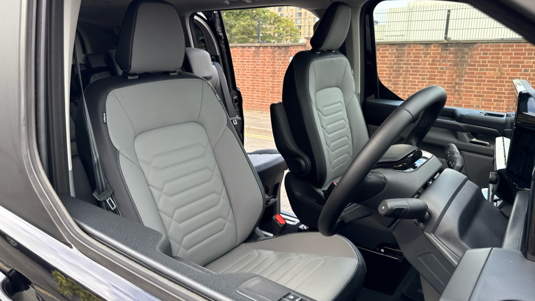 Ford Tourneo Custom 340 L1 Electric Rwd 160kW 65kWh H1 Titanium X 8 seater Auto